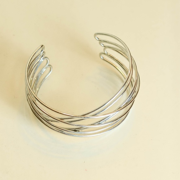 Silver Intertwined Bangle Bracelet - Picture 4 of 5